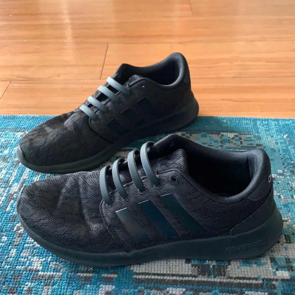 Adidas cloud foam Shoes